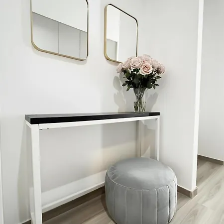 Stylish Urban Apartment-garden&parking&ac 布拉迪斯拉发